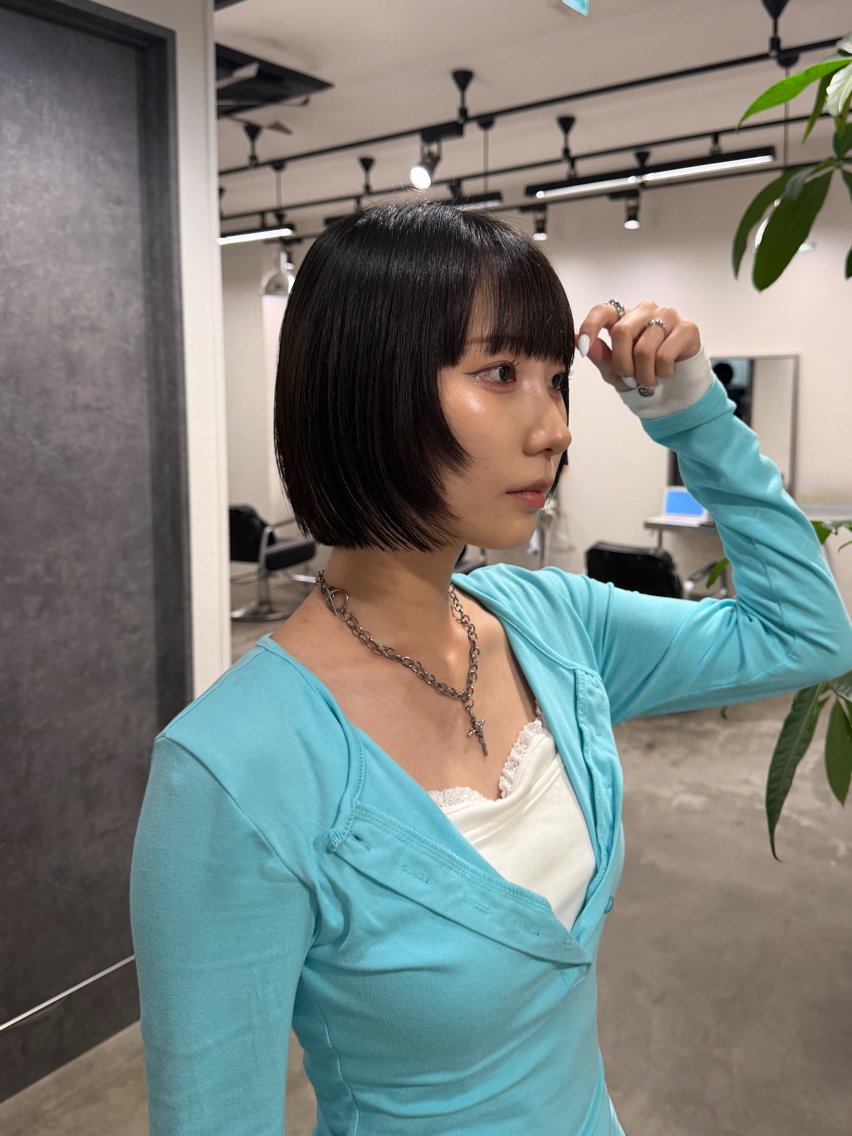ショート ハイトーン/艶カラー /スパイキーショートのヘアスタイル