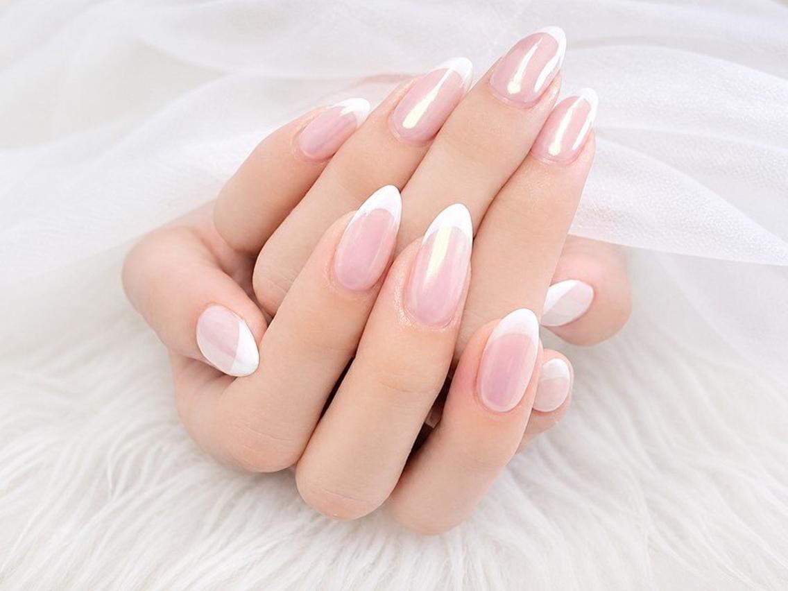 ネイル フレンチネイル 氷ネイル・うるうるネイル ハンドネイル Lili Nail Studio西荻窪店のネイルデザイン