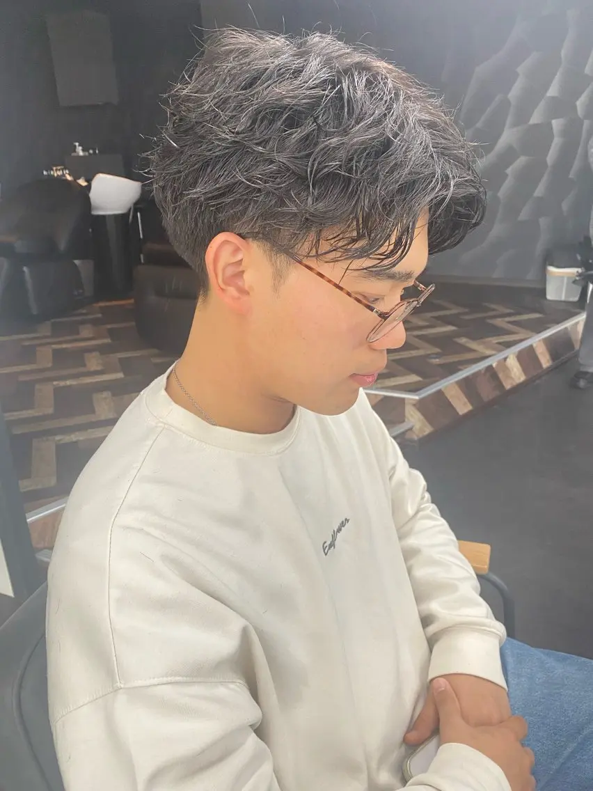 パーマ メンズ メンズパーマ スパイラルパーマ カット パーマ 山﨑 大暉【ダブルカラー】のヘアスタイル