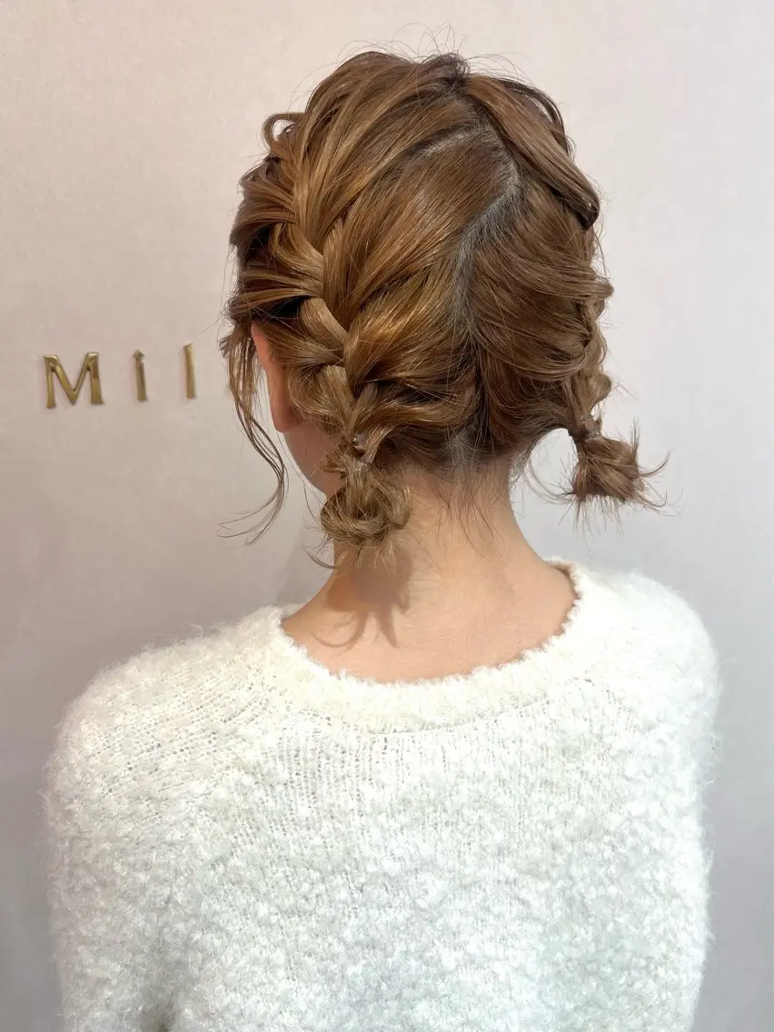 ミディアム ヘアアレンジ ヘアセット Mila Akariのヘアスタイル