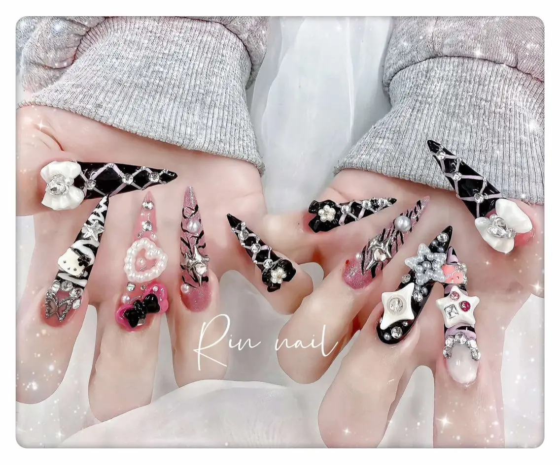 ネイル アートネイル チークネイル ジェルネイル ロングネイル マグネットネイル ハンドネイル Rin Nail 新大久保店のネイルデザイン
