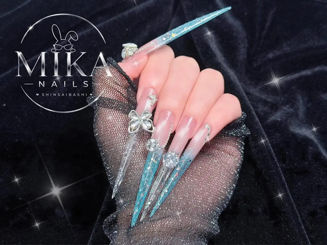 ネイル アートネイル チークネイル ドット フットネイル フレンチネイル ハンドネイル 🌱Rina🎀 Mikaのネイルデザイン