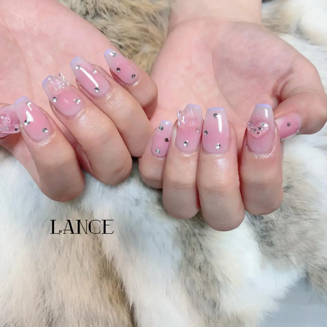 ミディアム ネイル オーロラネイル フットネイル フレンチネイル ミラーネイル ニュアンスネイル Lance nailのネイルデザイン