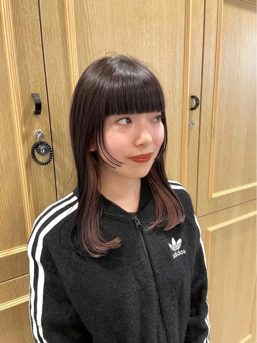 インナーカラー+カット✨🤍マイクロバブル付きの写真