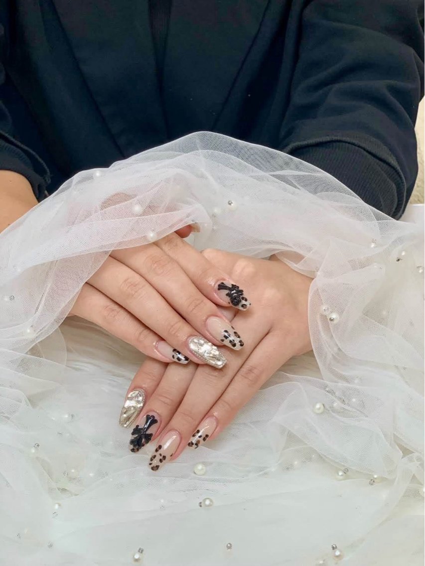 ネイル オーロラネイル 氷ネイル・うるうるネイル 韓国ネイル 水色 夏ネイル ハンドネイル キラキメ 博多nail💅のネイルデザイン
