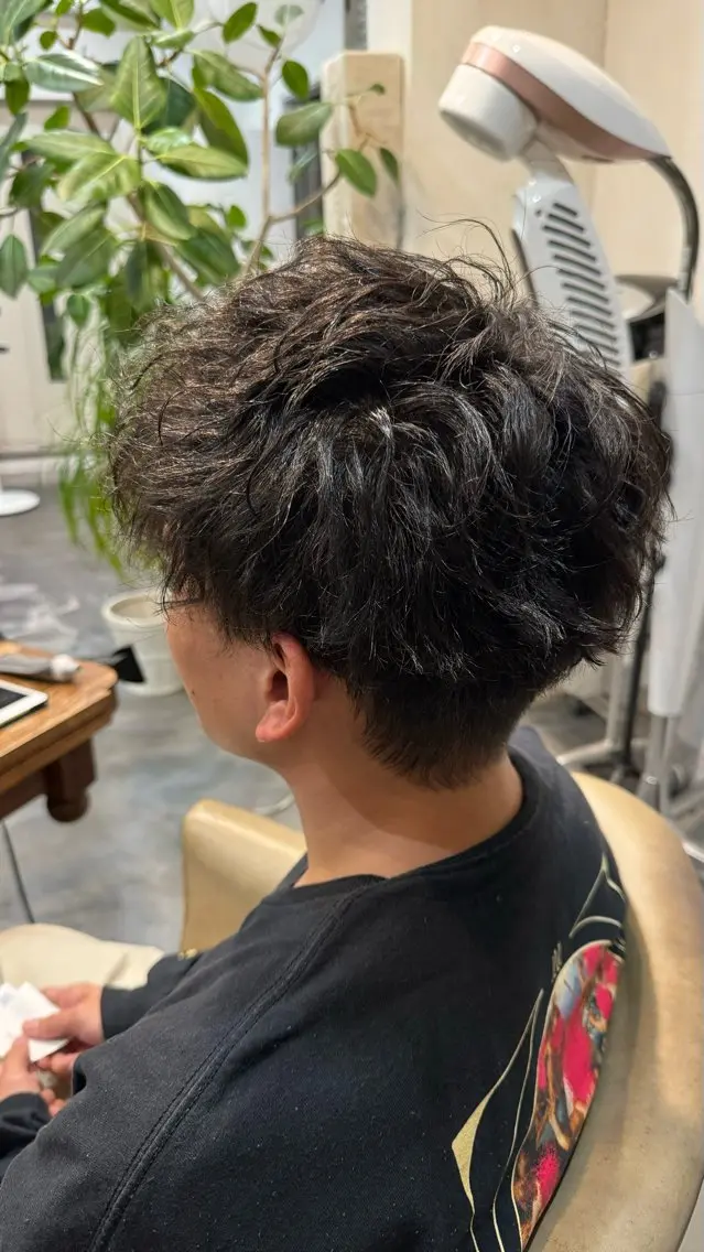 ショート パーマ メンズ ショートボブ メンズブリーチ メンズハイライト メンズインナーカラー ボブ カット パーマ 🔆髪質改善 透明感 カラー🔆佐々木貴仁のヘアスタイル