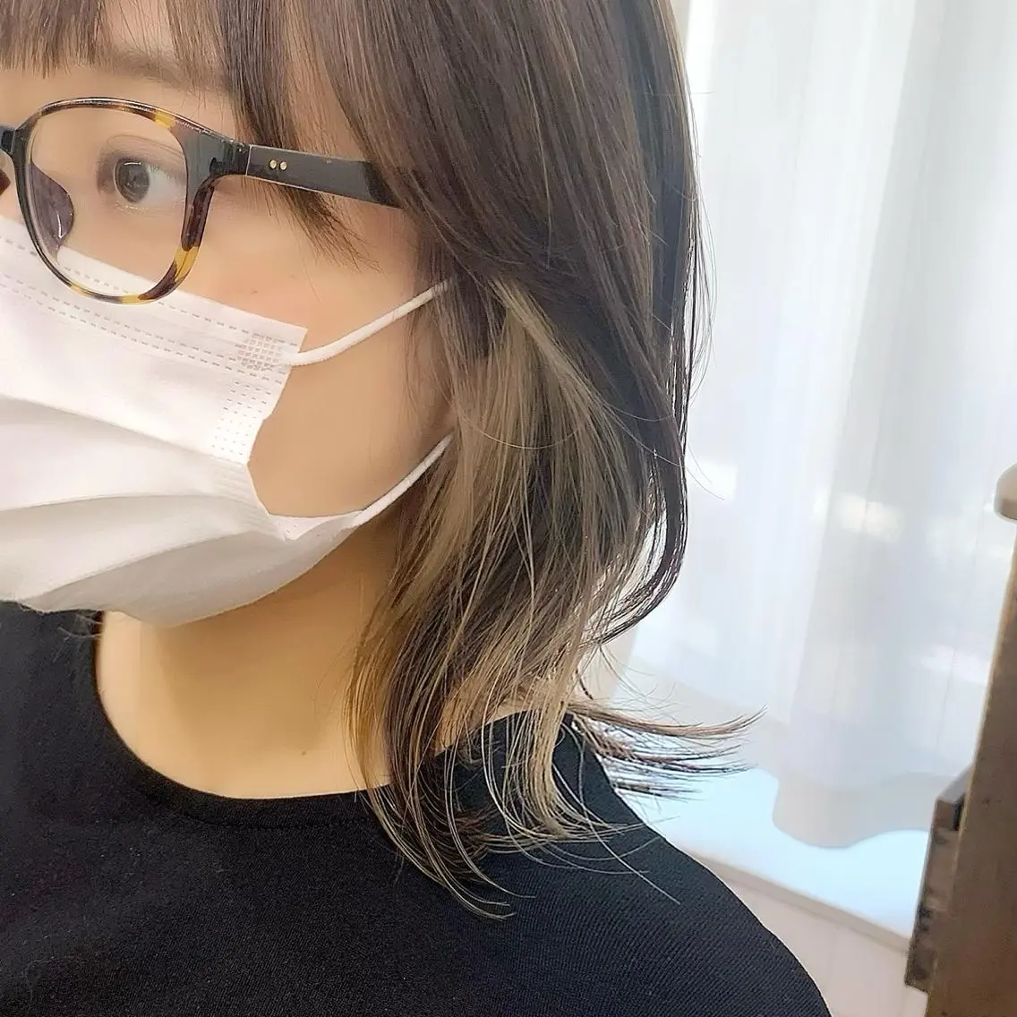 セミロング カラー パーマ ヘアアレンジ メンズ キッズ ネイル マツエク・マツパ レイヤーカット／ 巻ける縮毛矯正のヘアスタイル
