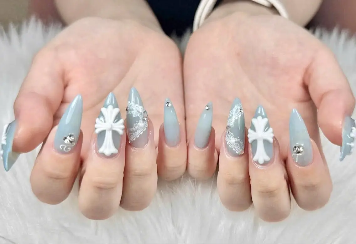 ネイル アートネイル ボルドー フレンチネイル ジェルネイル 氷ネイル・うるうるネイル Julie NailSalonのネイルデザイン