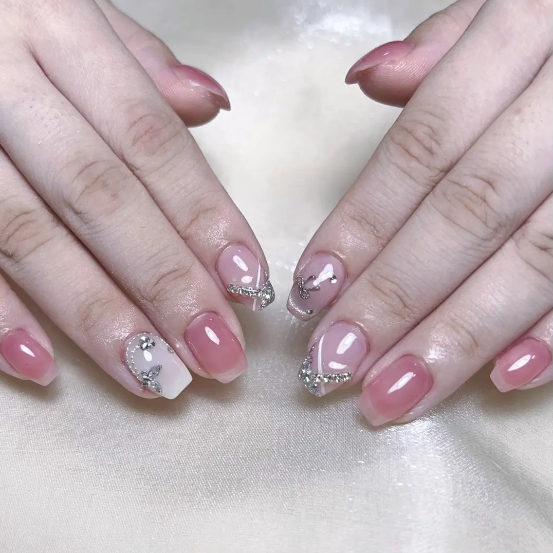メンズ ネイル メンズ韓国風 アートネイル オーロラネイル ガーリー キラキラネイル ハンドネイル Nail salon 木にいるのネイルデザイン
