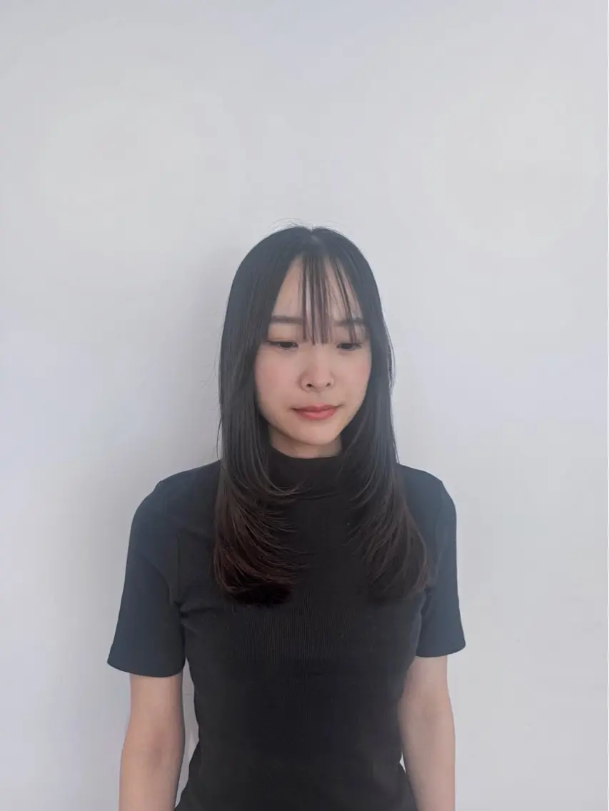 セミロング 顔周りカット 髪質改善 韓国風ヘア レイヤーカット 縮毛矯正 ヘアカラー トリートメント ★韓国トレンドカット ★むなかたももかのヘアスタイル