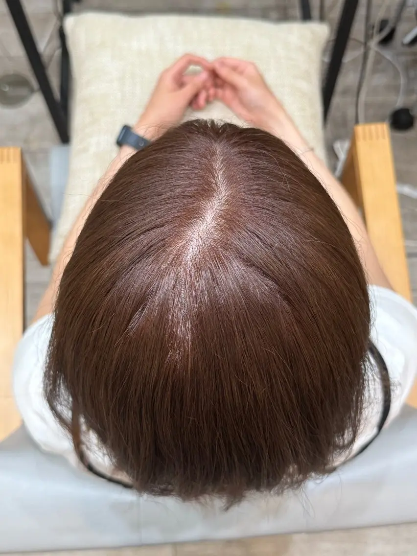 ミディアム ヘアカラー クロギ リョウのヘアスタイル