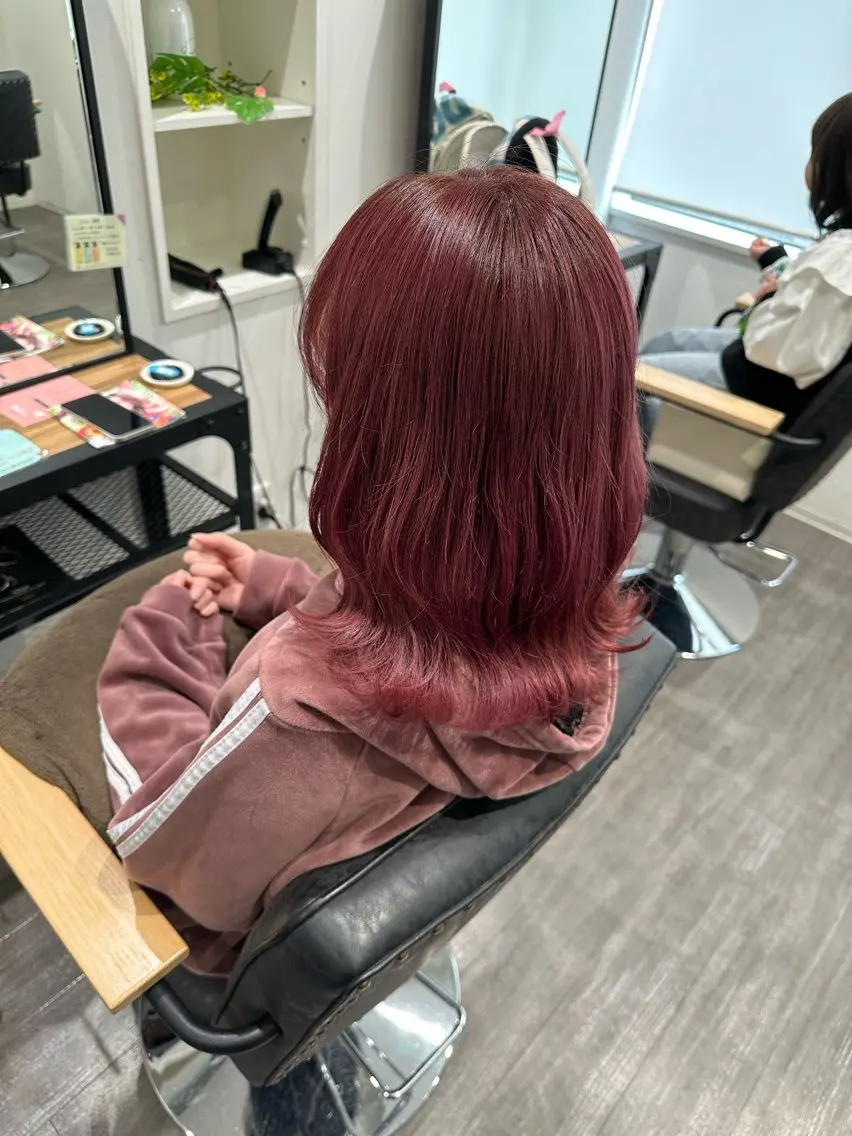 ミディアム カラー ピンクカラー カット ヘアカラー トリートメント 艶髪レイヤー上田 紗也🇰🇷💗のヘアスタイル