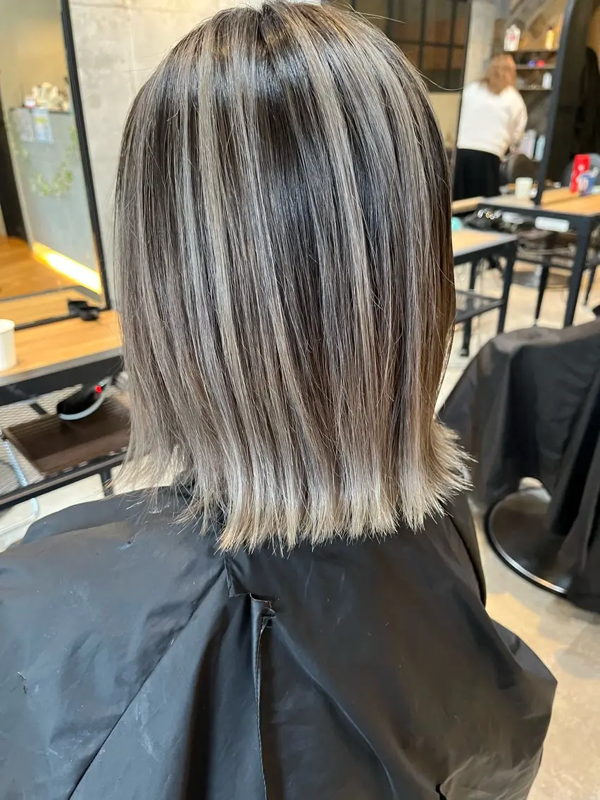 セミロング レイヤーカット ヘアカラー トリートメント 山本 みきのヘアスタイル