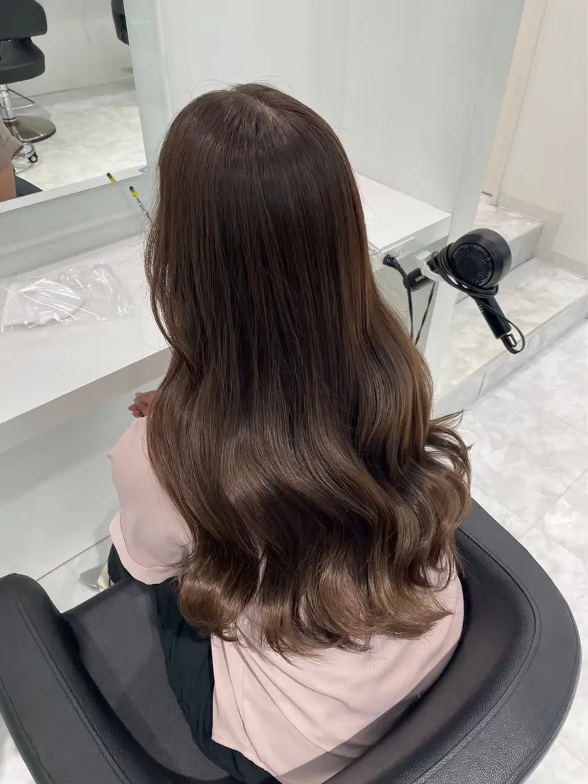 カラー 🤍ブリーチなし ブラウンhimi🤍のヘアスタイル