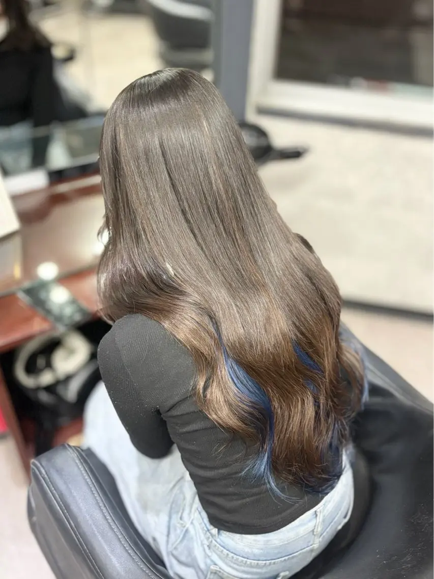 ✨量感を増やしたい方にオススメ✨47cmプラチナシールエクステ40枚 馴染ませカット可能🙆🏻‍♀️の写真