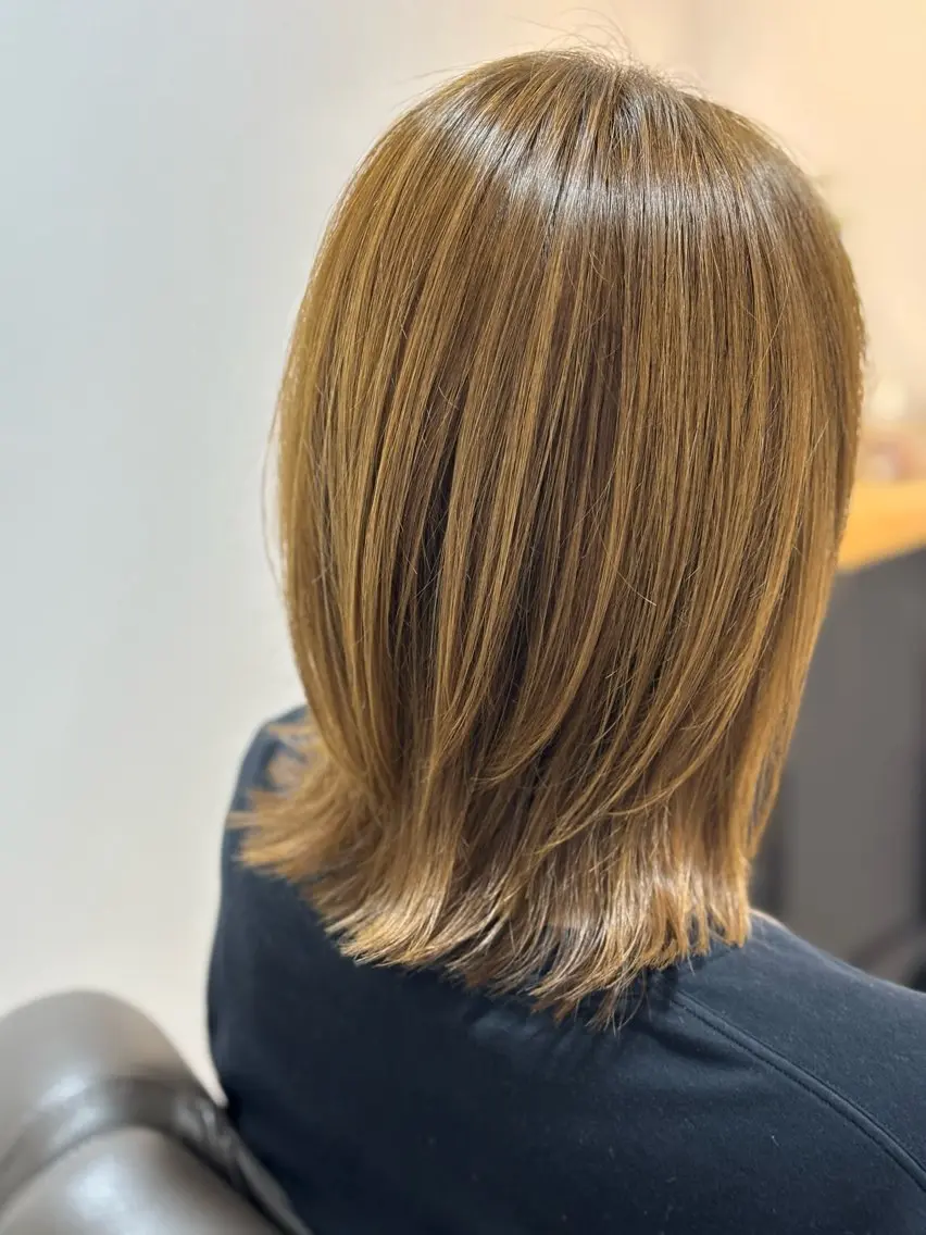 ミディアム ボブ 外ハネヘア aioon吉田 正輝のヘアスタイル