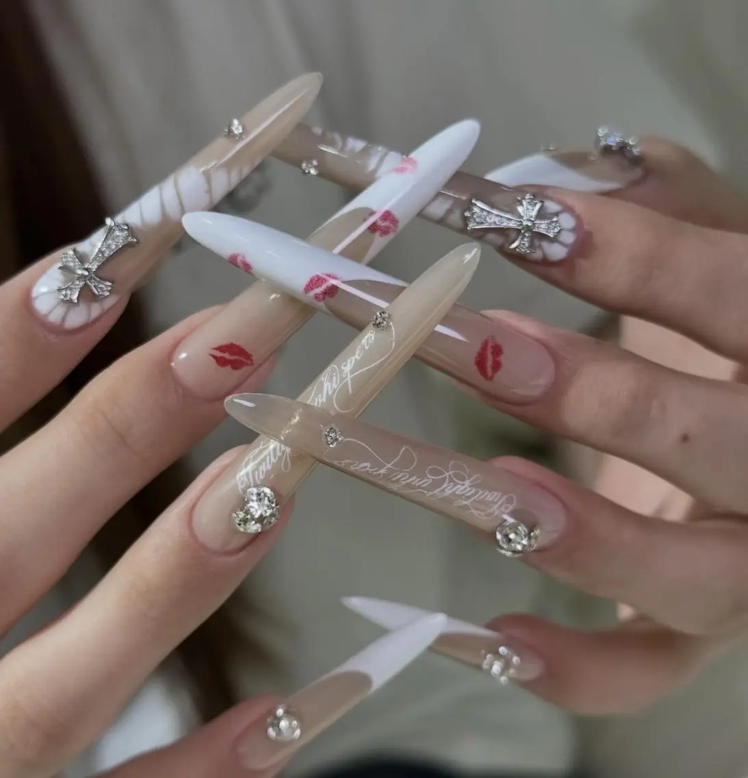 ネイル ハンドネイル 🎀 KiKi_nailのネイルデザイン