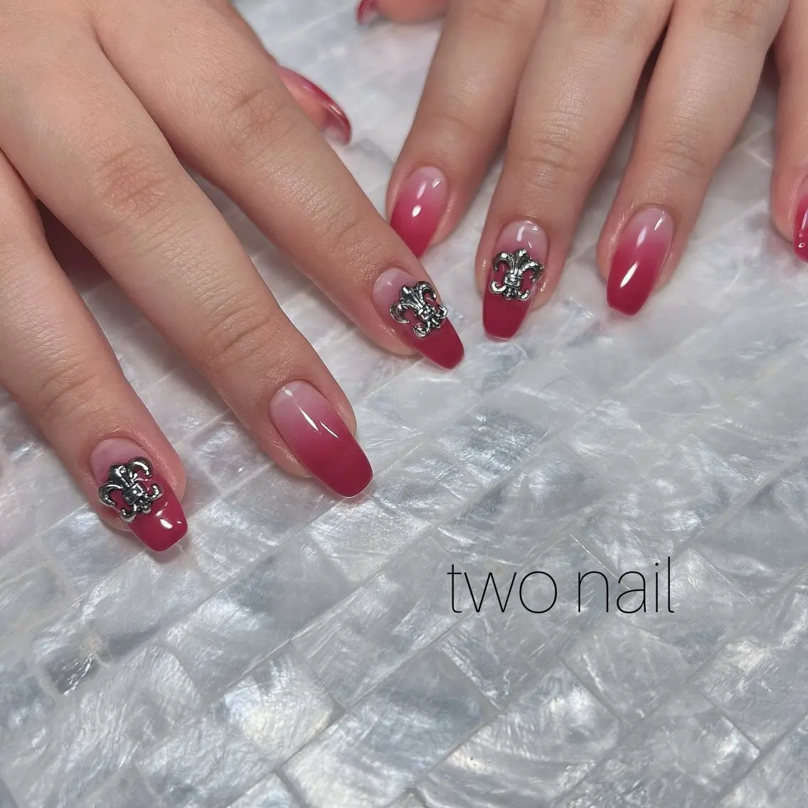ネイル 持ち込み ネイルチップ ホワイト ハンドネイル two nailのネイルデザイン
