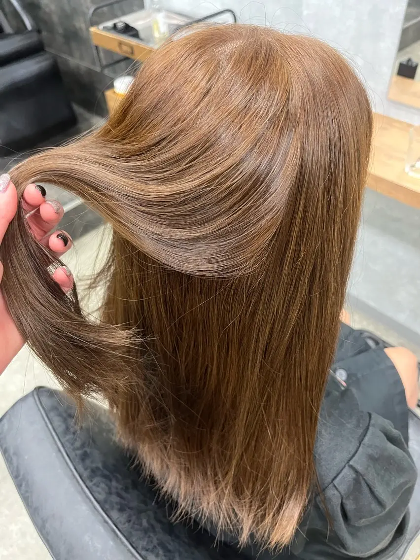 ミディアム カラー ベージュカラー 透明感カラー 美髪矯正🪽／新宿／ ゆうみ🦋のヘアスタイル
