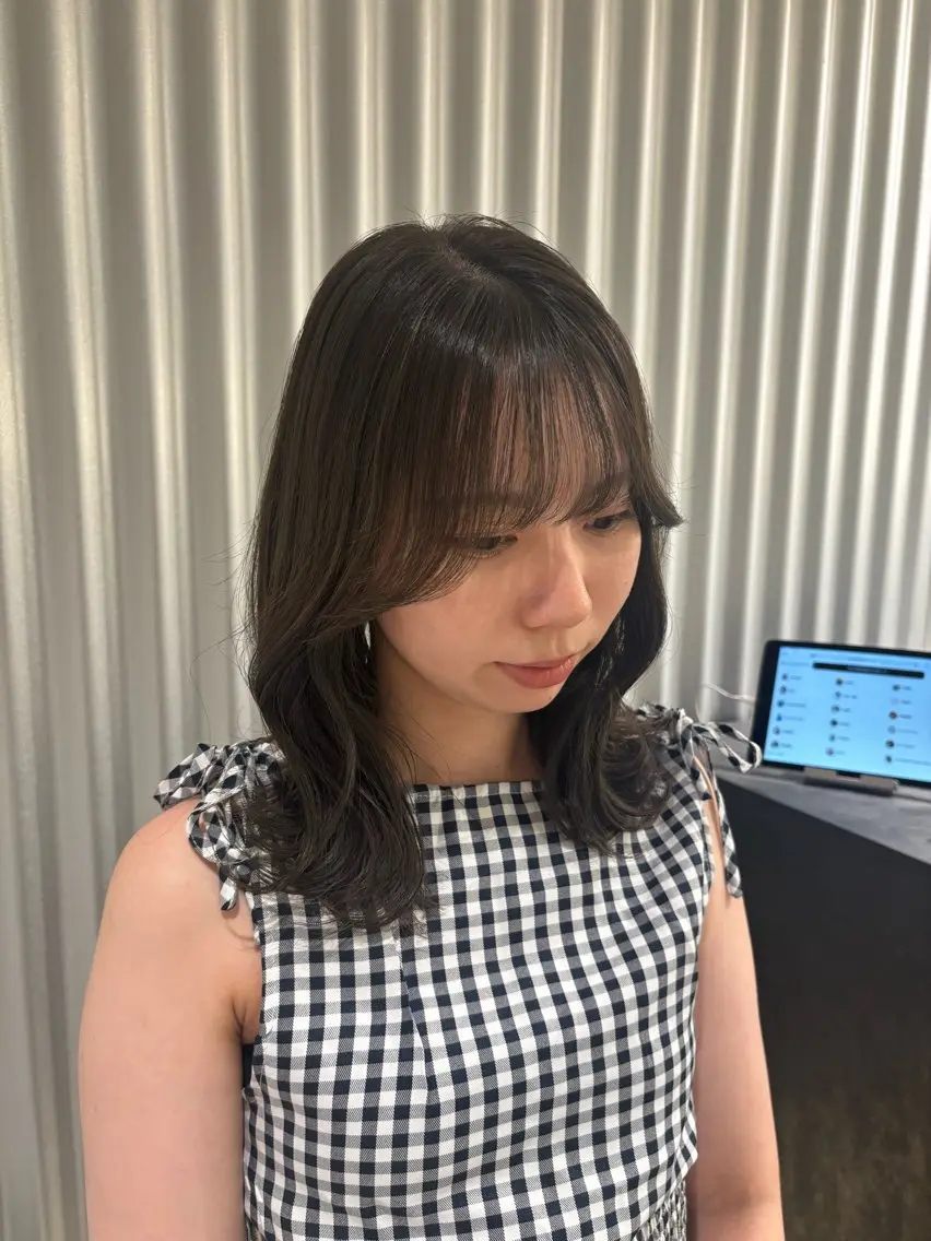 ミディアム カラー パーマ ヘアアレンジ グレージュ オリーブグレージュ オリーブグレー カット ヘアカラー トリートメント ヘッドスパ ヘアセット 押切 響　のヘアスタイル