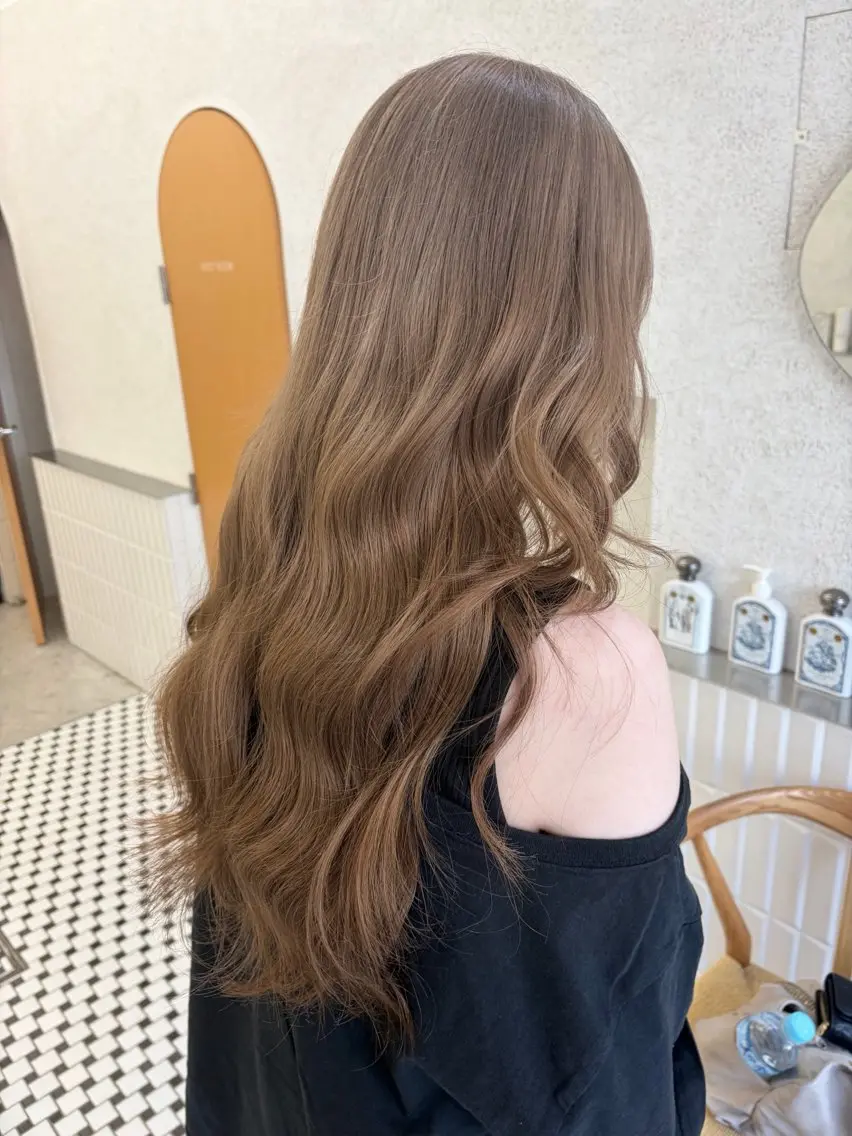 ロング ヘアカラー 赤み消し🤎透明感 ベージュ🤎リン🔔のヘアスタイル