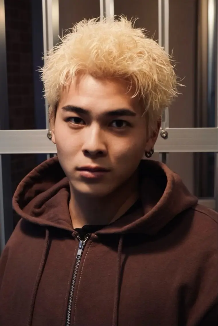 カラー ヘアアレンジ メンズ メンズブリーチ メンズハイトーン ブリーチ ハイトーンカラー ヘアカラー (メンズ特化)AKI /古本晃大のヘアスタイル