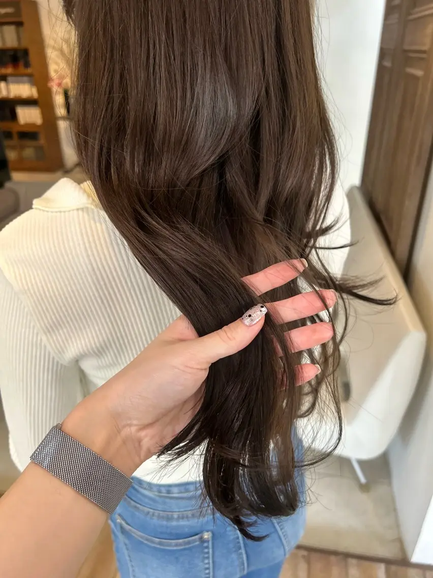 【ブロー込み🫧】透明感カラー+髪質改善トリートメントの写真