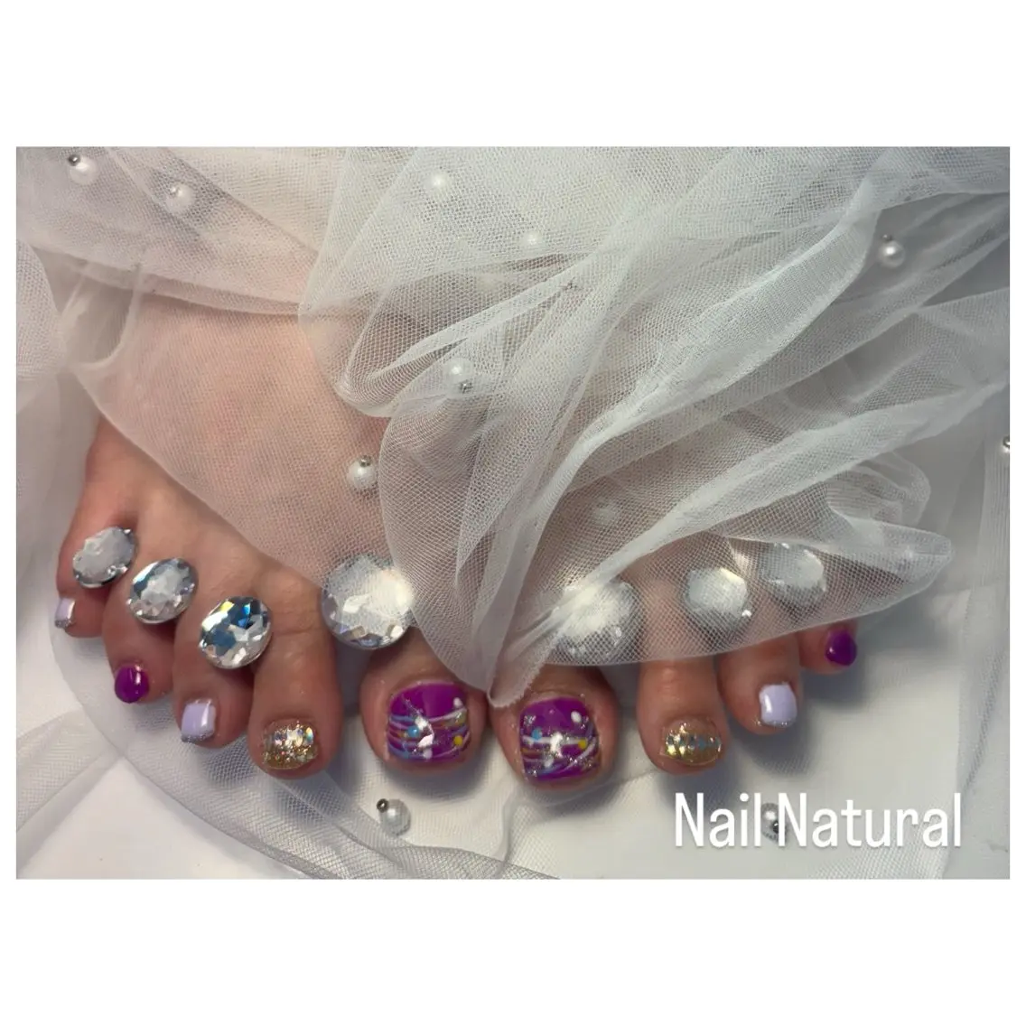 ネイル フラッシュネイル フットネイル フレンチネイル ジェルネイル ガラスフレンチ Nail salon Natulalのネイルデザイン