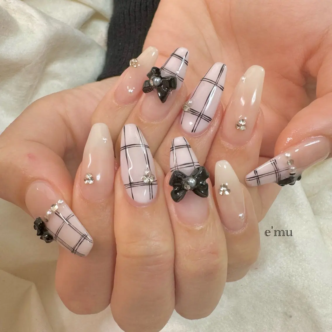 ネイル ガーリー nail salon e'mu💐のネイルデザイン