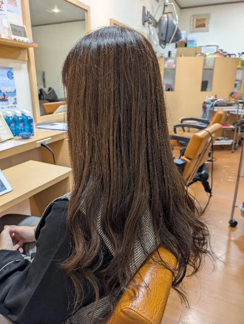 ロング 小島 崇子のヘアスタイル