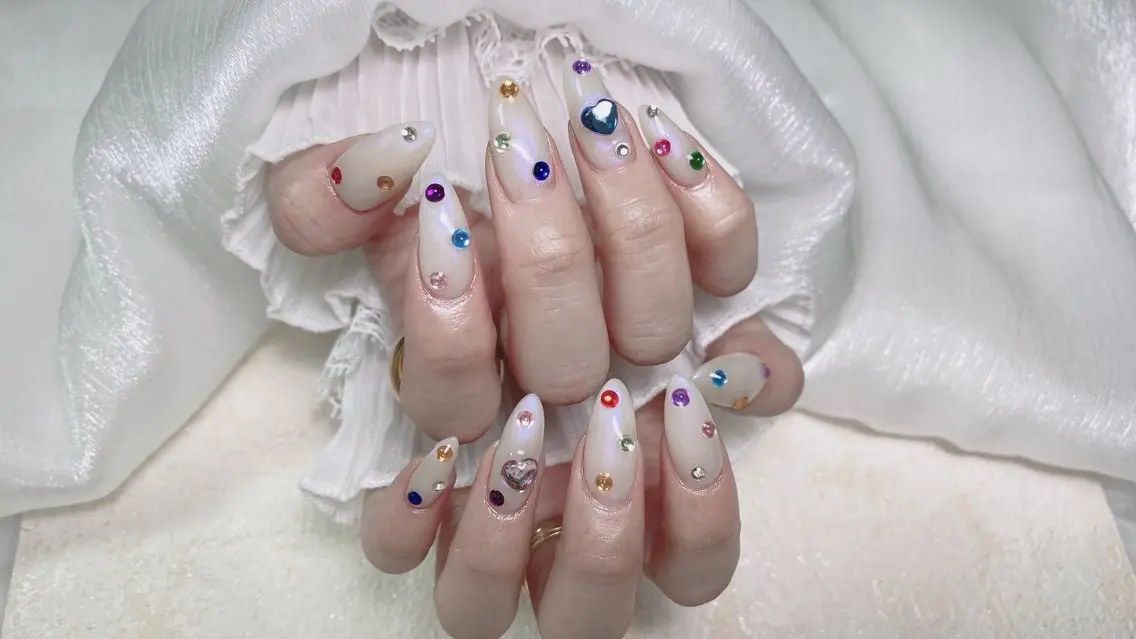 ネイル フレンチネイル ラメ(グリッター) ラメグラデーション マグネットネイル 持ち込み Unicorn Nail原宿表参道のネイルデザイン