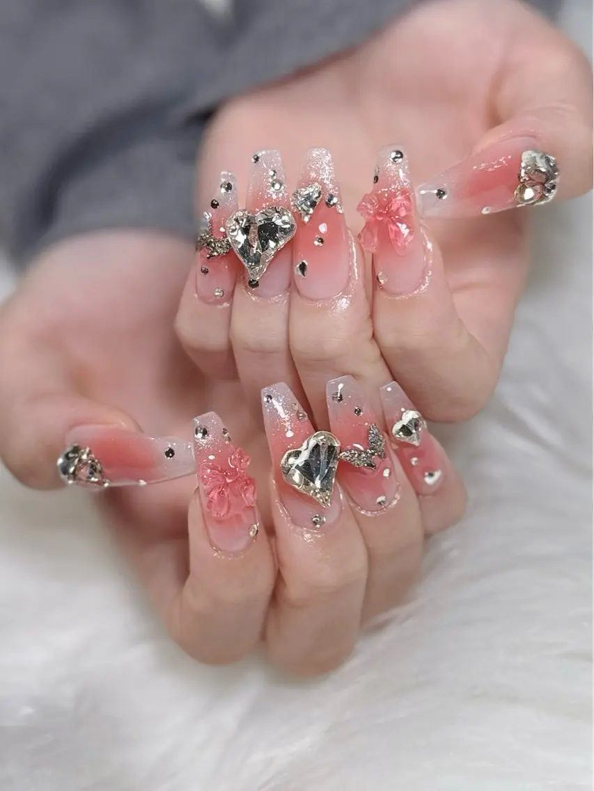 ネイル オーロラネイル チークネイル フットネイル フレンチネイル ジェルネイル ハンドネイル Nichi Nailsのネイルデザイン
