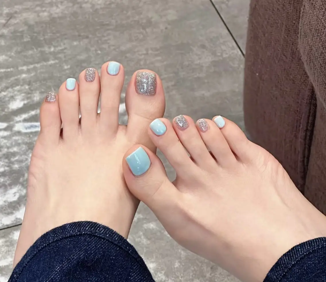 ネイル フットネイル H3 Nail Miniのネイルデザイン