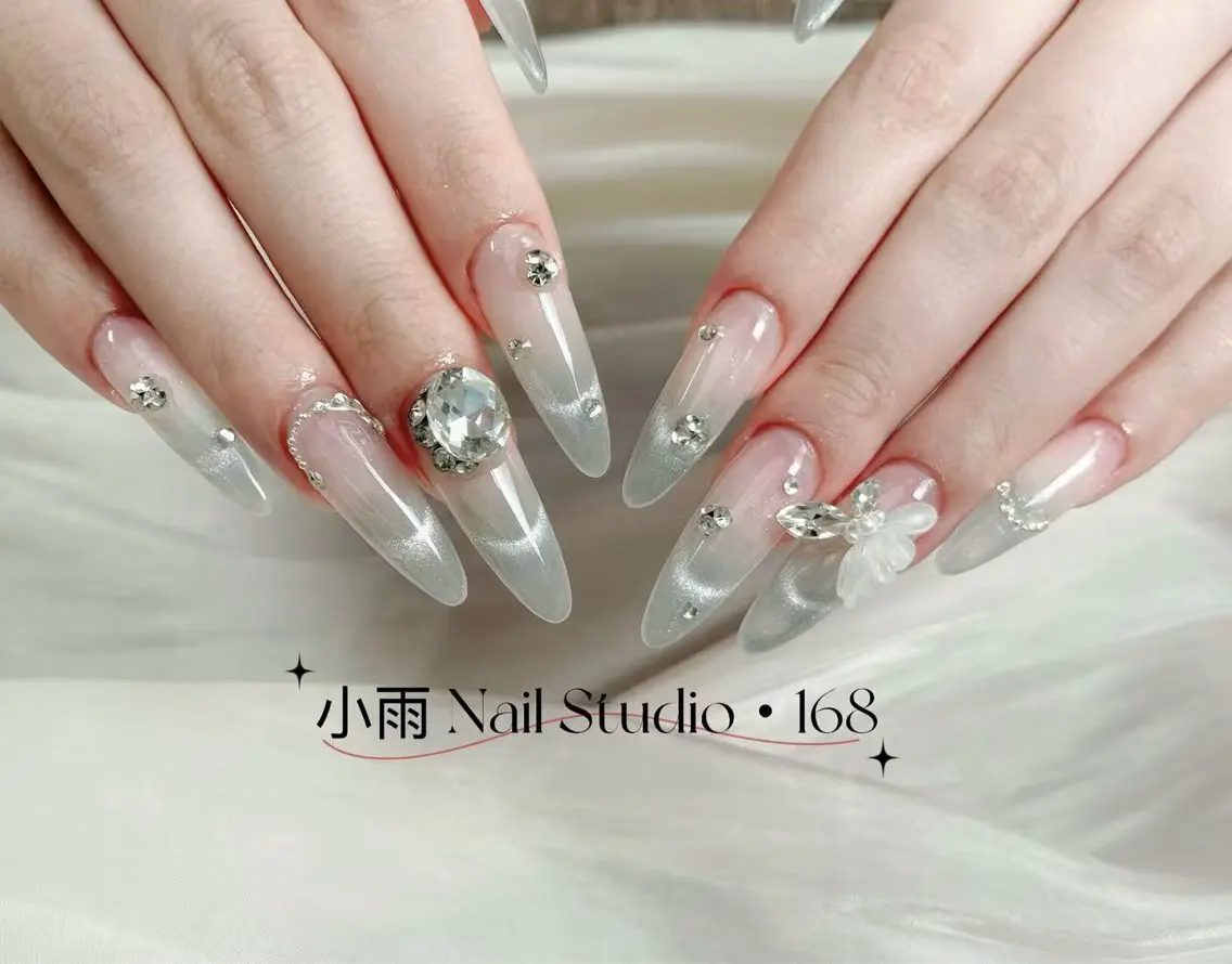 ネイル 小雨 Nail Studio・168のネイルデザイン