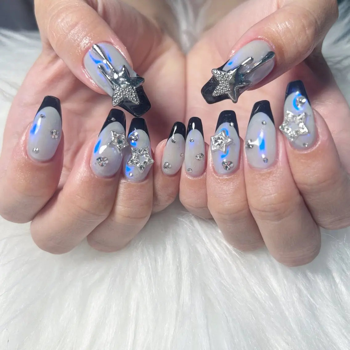 ネイル オーロラネイル フラッシュネイル フレンチネイル ジェルネイル キラキラネイル ハンドネイル haac nailsのネイルデザイン