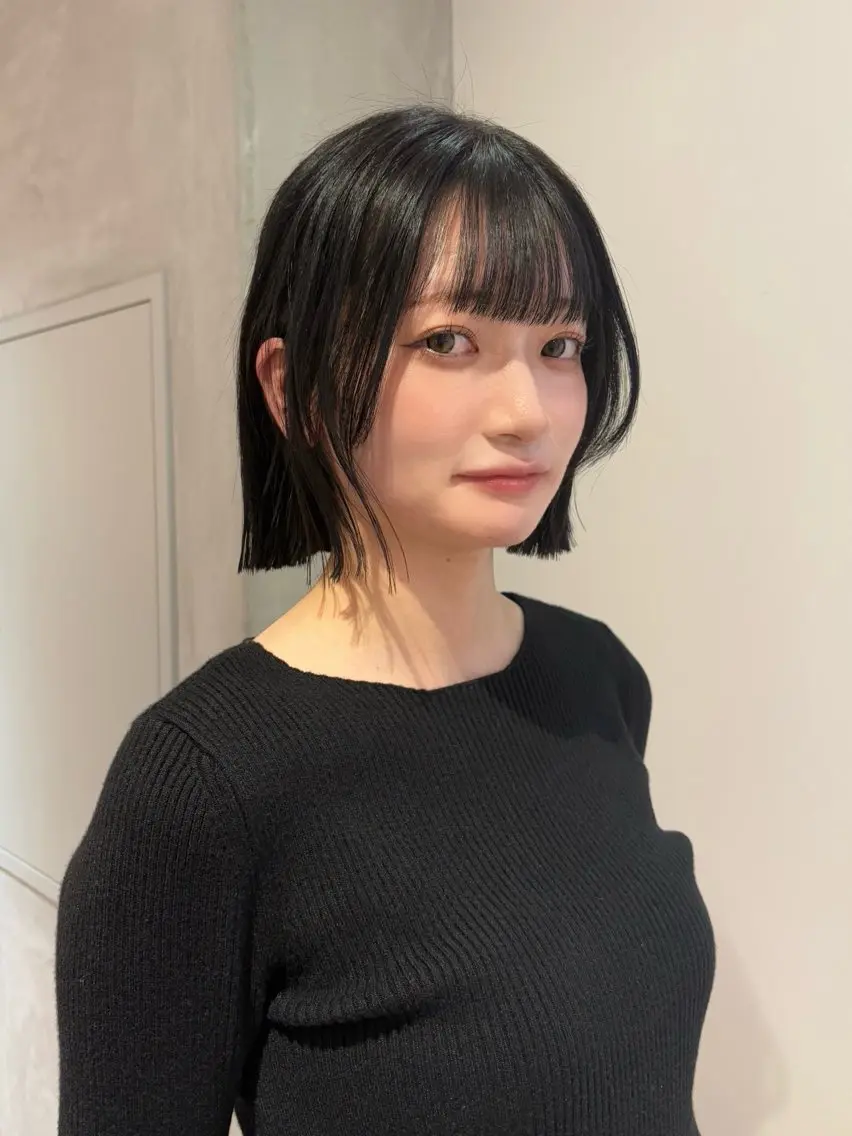 ミディアム カット いとう ほのかのヘアスタイル