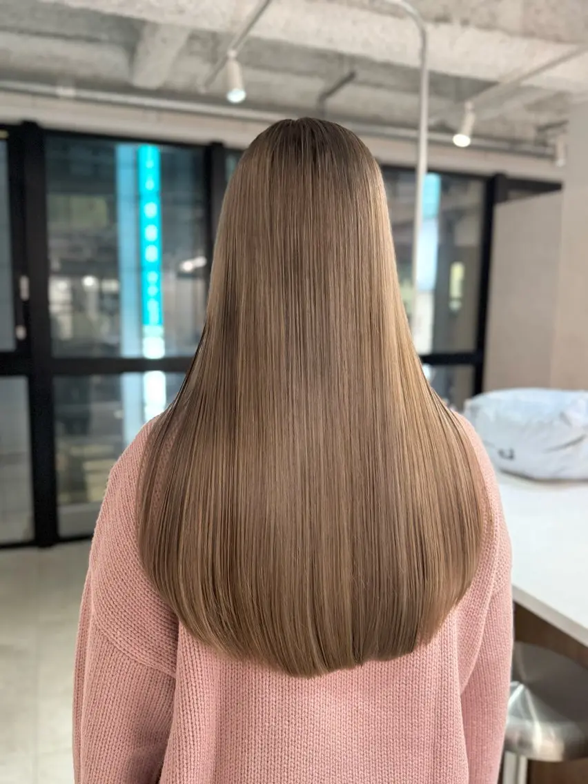 セミロング 韓国風ヘア レイヤーカット 似合わせカット レイヤー／ハイトーン 🍎森貝洋亮🍎のヘアスタイル
