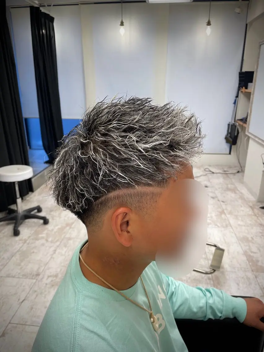 ショート カラー パーマ メンズ カット ヘアカラー パーマ トリートメント ヘアセット 🌟30代～50代の お客様も大歓迎/竹井のヘアスタイル