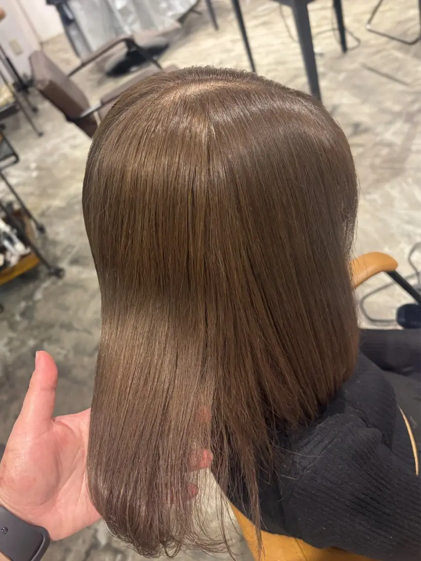 カラー ベージュカラー ダブルカラー オリーブベージュ ヘアカラー はっとり ななせのヘアスタイル