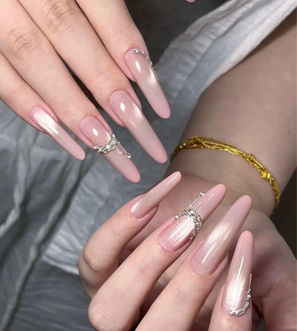 ネイル ハンドネイル Aura Nail 長さだし/パラジェルのネイルデザイン