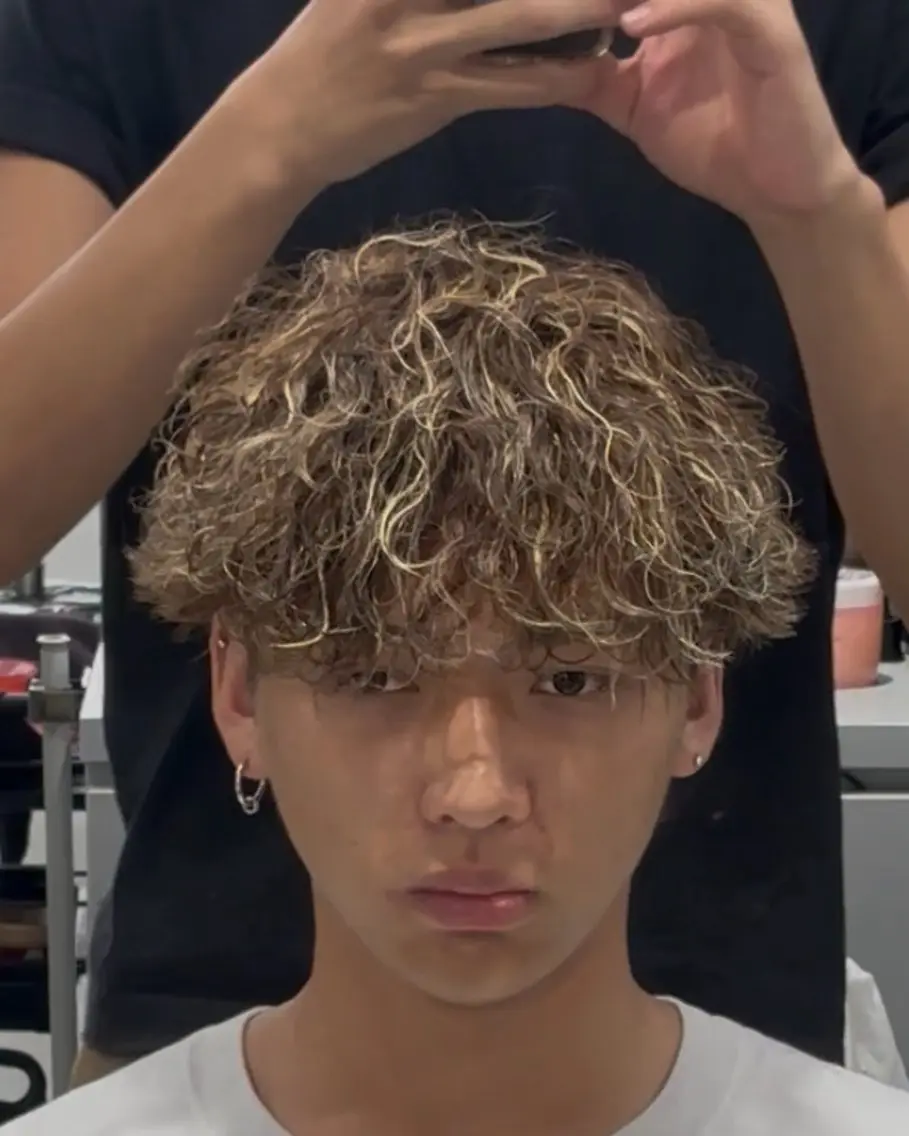カット➕ハイライト➕パーマの写真