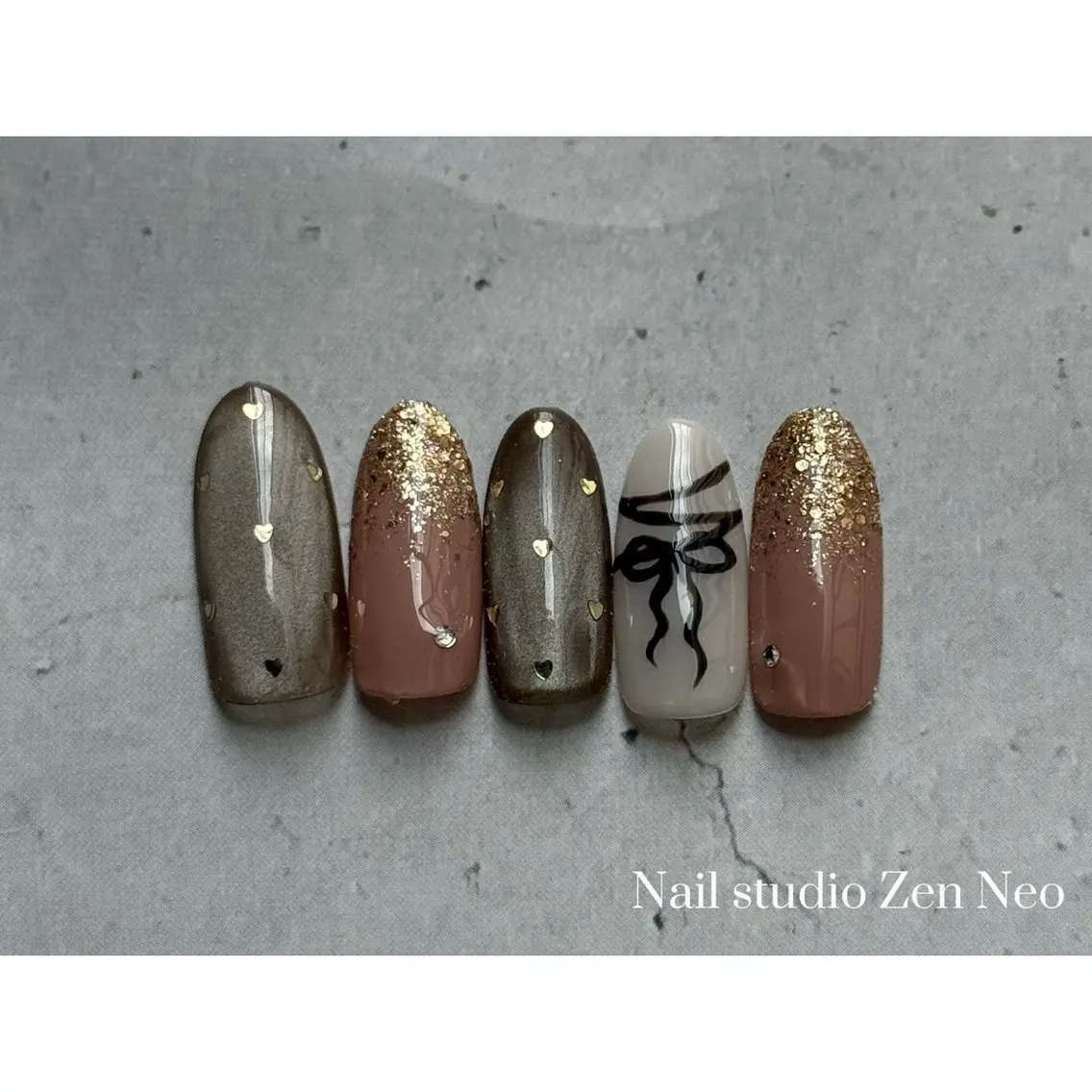 ネイル アートネイル キラキラネイル ラメ(グリッター) リボン ハンドネイル Zen Neo / SEINA🎀のネイルデザイン