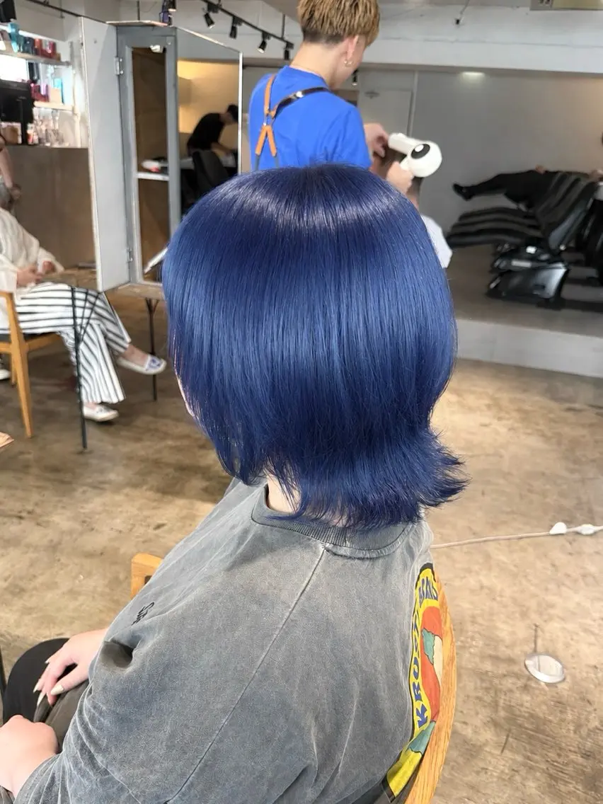 ミディアム カラー ブリーチ ブルーカラー ネイビーカラー ヘアカラー トリートメント 🫧ブリーチカラー/ 透明感/メンズ/みきのヘアスタイル