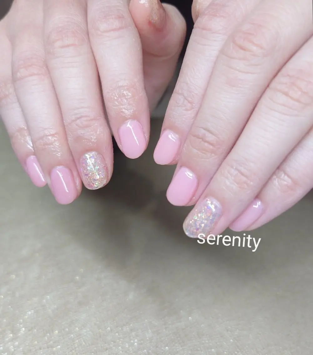 ネイル オーロラネイル ラメ(グリッター) ワンカラーネイル ピンク nail  serenityのネイルデザイン