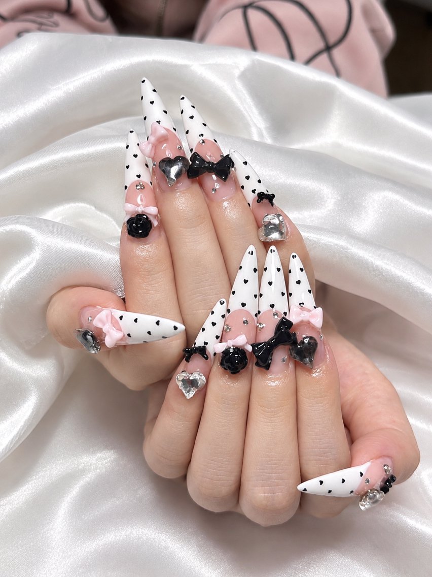 ネイル MIKA LILYのネイルデザイン