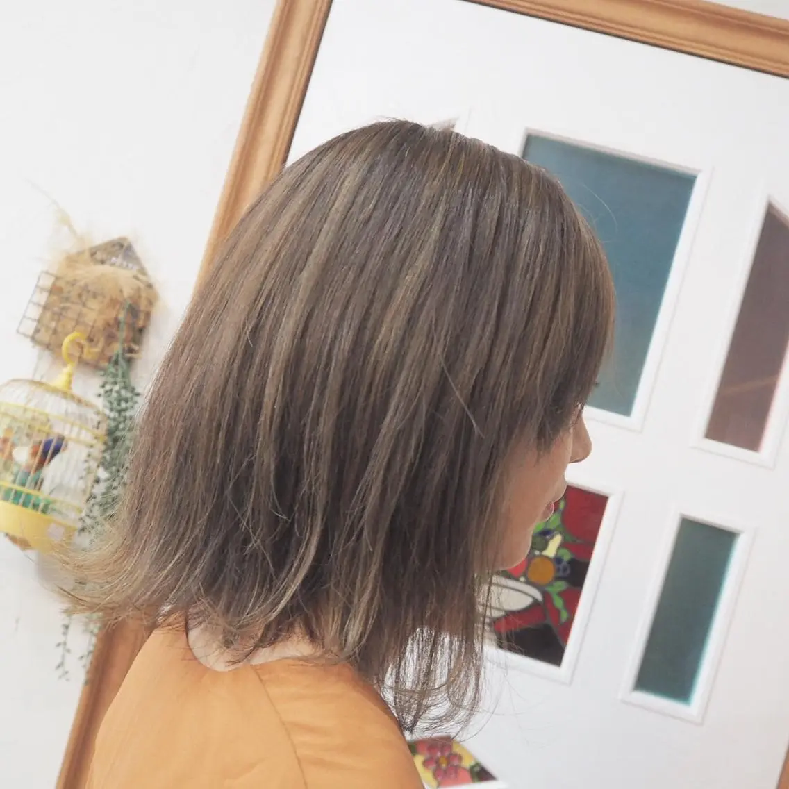 ミディアム アッシュ ボブ 外国人風カラー 外ハネヘア ポルタカリーナサロン yukariのヘアスタイル