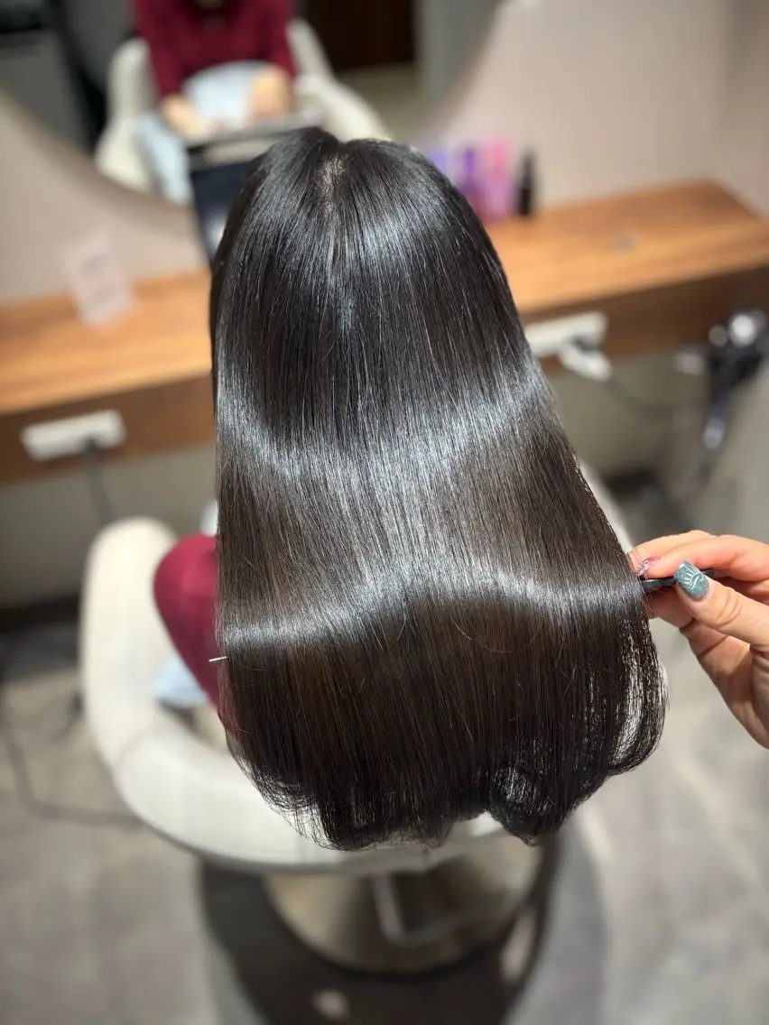 ロング トリートメント 美髪ヘア 🤍erikaのヘアスタイル