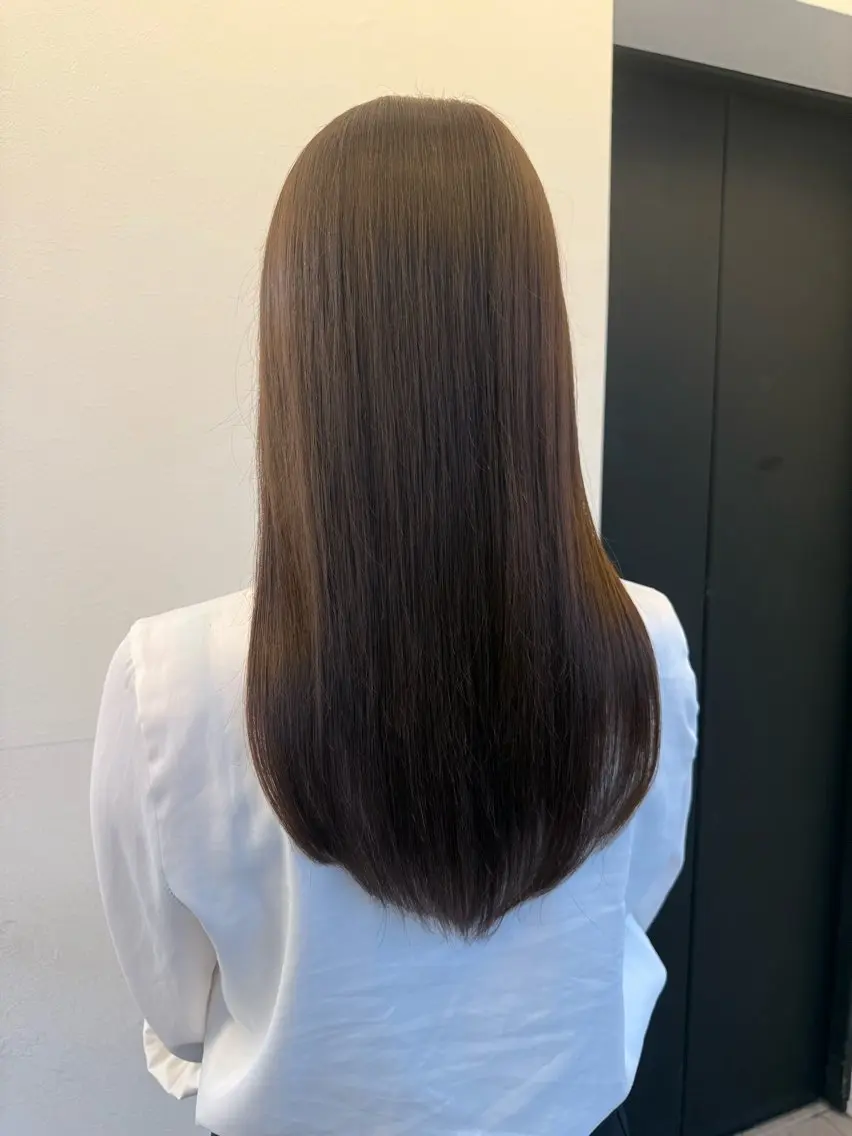 カラー ブラウンカラー ナチュラルブラウン ヘアカラー オリーブベージュ / 韓国風カラーのヘアスタイル