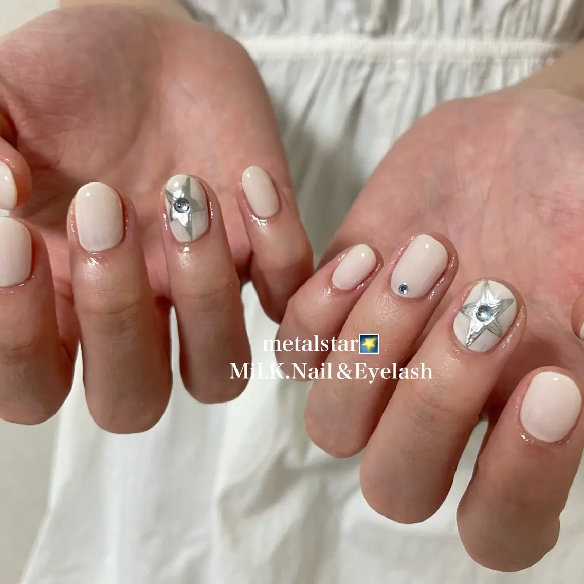 ネイル オフィスネイル シンプルネイル ハンドネイル MiLK. wakaのマツエク・マツパデザイン