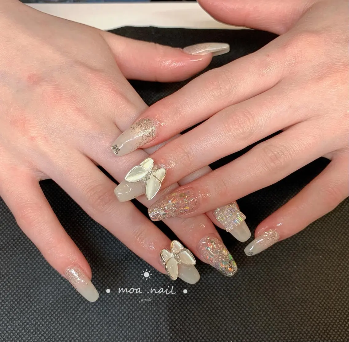 ネイル MoaNail🫶 Yoshiのネイルデザイン